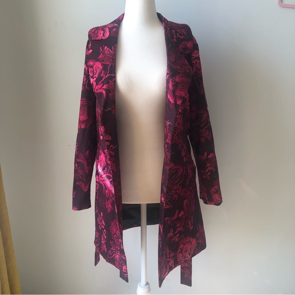 Central falls red(hot pink) and black floral trench coat. Size S - Picture 5 of 10